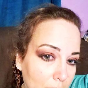 Meet your Posher, Raechelle